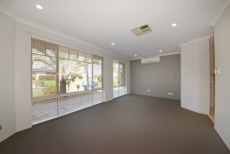 Photo - 3 Cody Way, Clarkson WA 6030 - Image 3