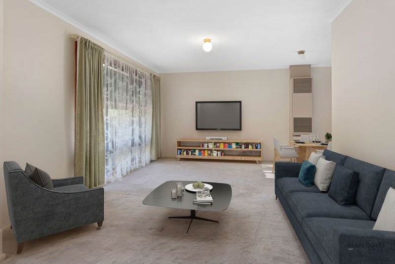 Photo - 3 College Avenue, Aberfoyle Park SA 5159 - Image 2