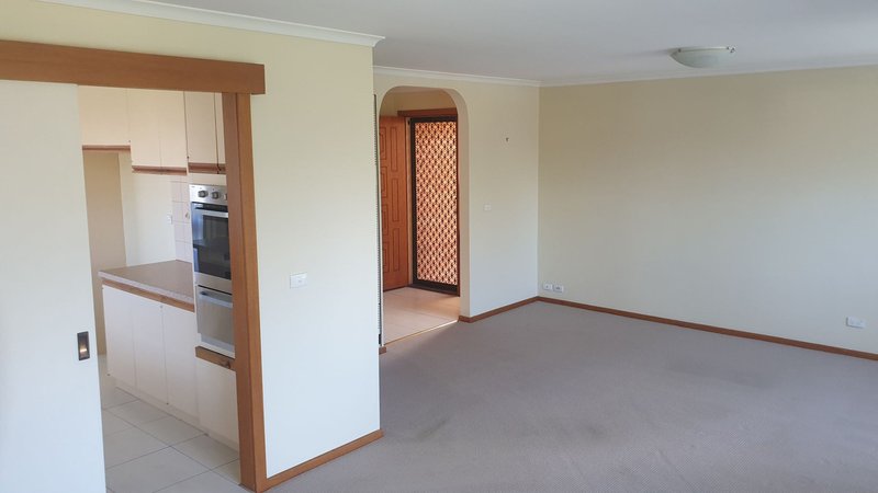 Photo - 3 Collins Crescent, Berwick VIC 3806 - Image 2