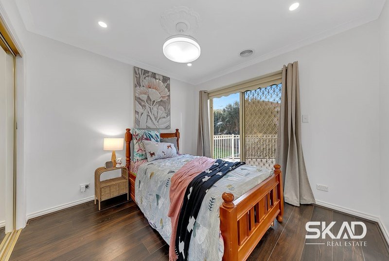 Photo - 3 Consort Place, Craigieburn VIC 3064 - Image 7