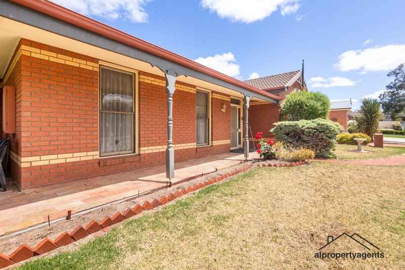 Photo - 3 Cook Street, Horsham VIC 3400 - Image 2