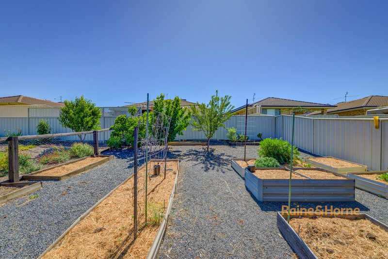 Photo - 3 Coolamon Close, Tamworth NSW 2340 - Image 19