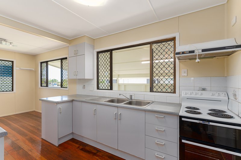 Photo - 3 Coon Street, Barney Point QLD 4680 - Image 7