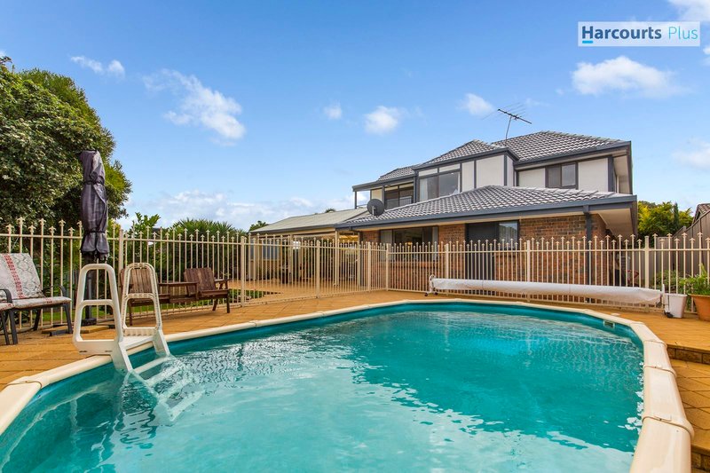 3 Coringle Crescent, Hallett Cove SA 5158