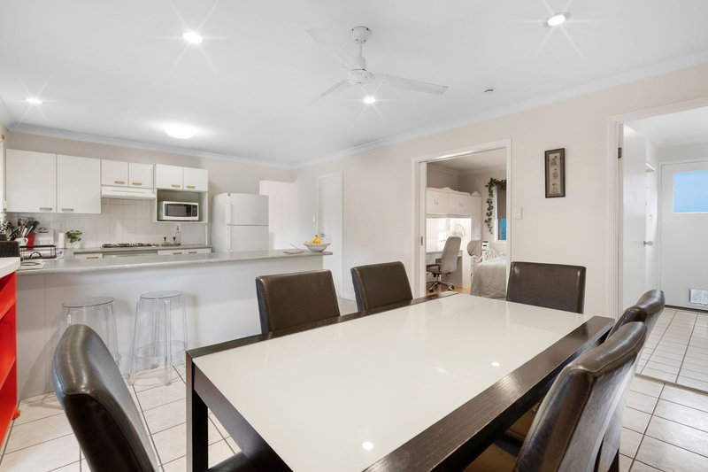 Photo - 3 Cornuta Close, Bellbowrie QLD 4070 - Image 5