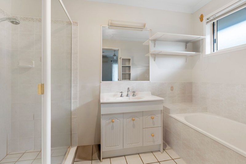 Photo - 3 Cornuta Close, Bellbowrie QLD 4070 - Image 10