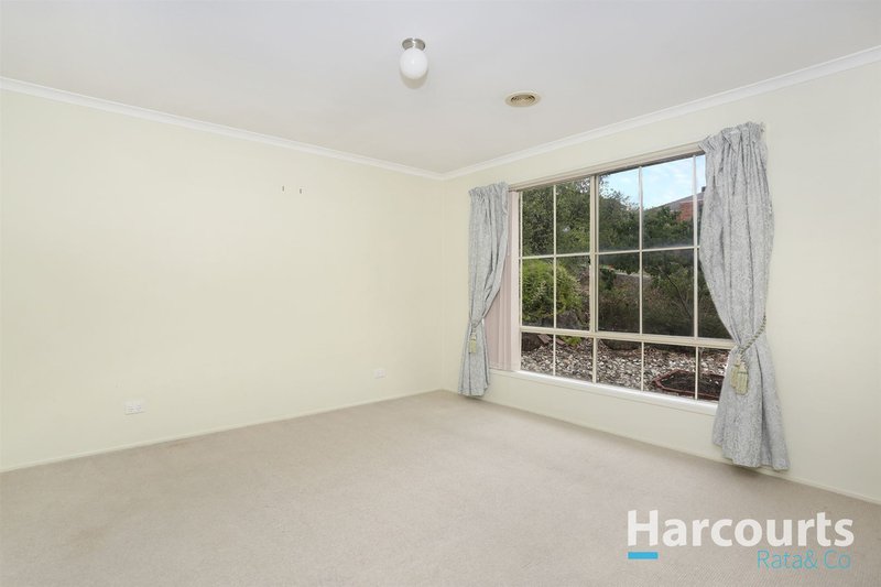 Photo - 3 Corvette Close, South Morang VIC 3752 - Image 7