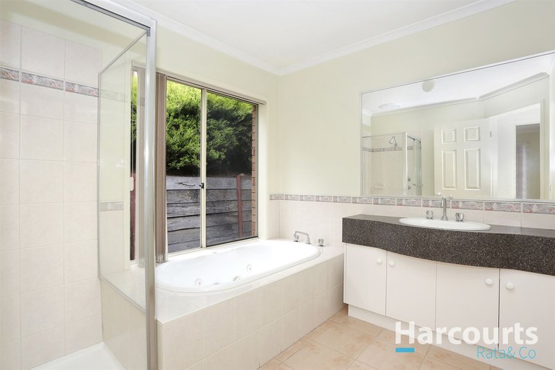 Photo - 3 Corvette Close, South Morang VIC 3752 - Image 8