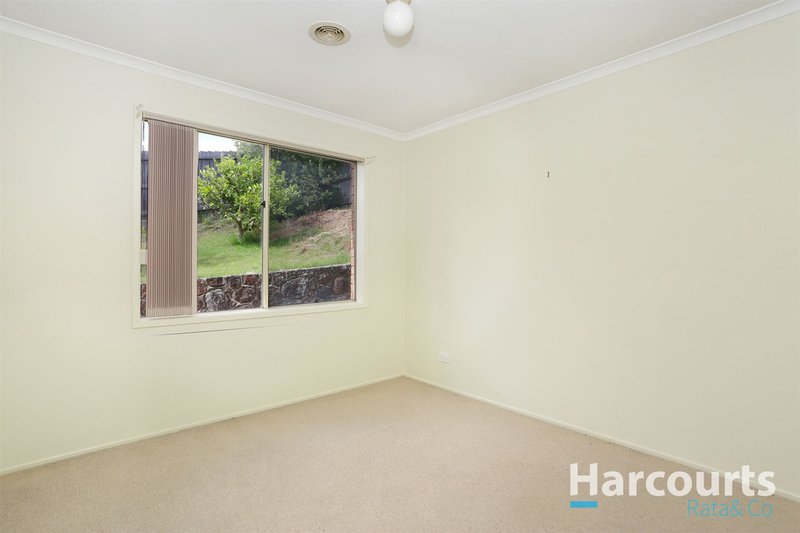 Photo - 3 Corvette Close, South Morang VIC 3752 - Image 10