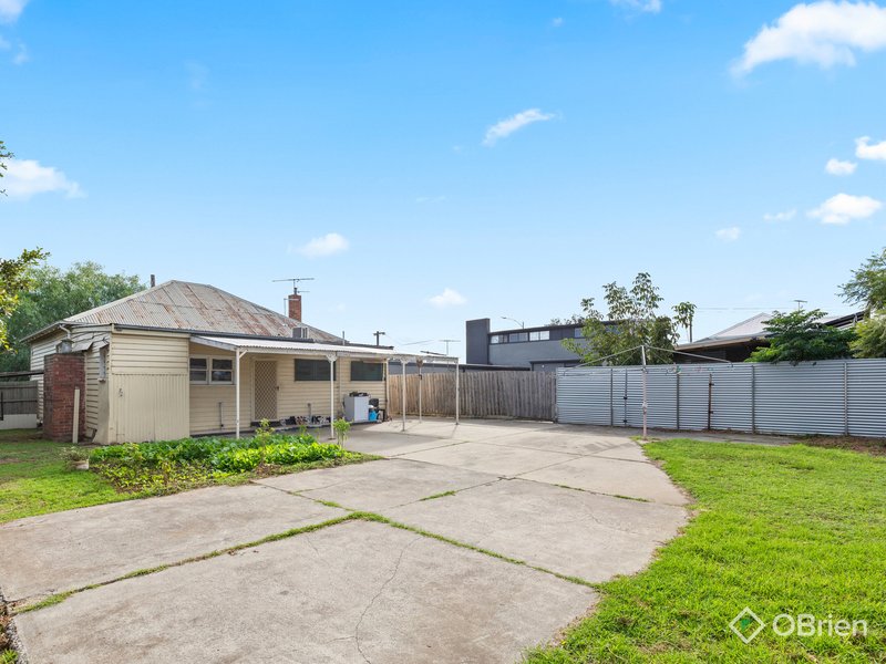 Photo - 3 Cottrell Street, Werribee VIC 3030 - Image 11