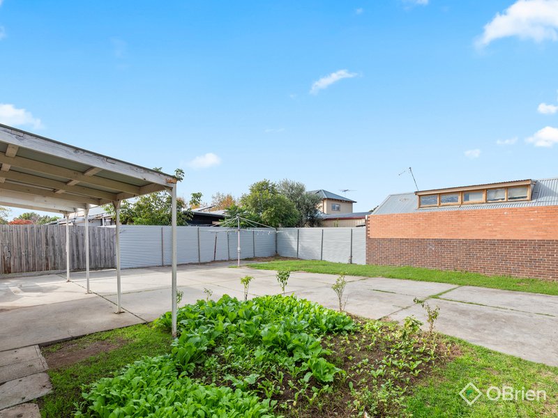 Photo - 3 Cottrell Street, Werribee VIC 3030 - Image 12