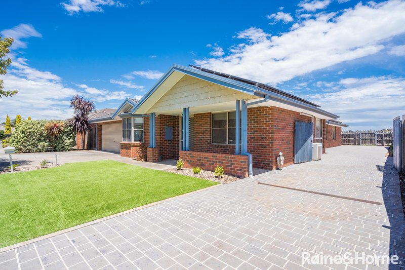 Photo - 3 Cover Drive, Sunbury VIC 3429 - Image 2