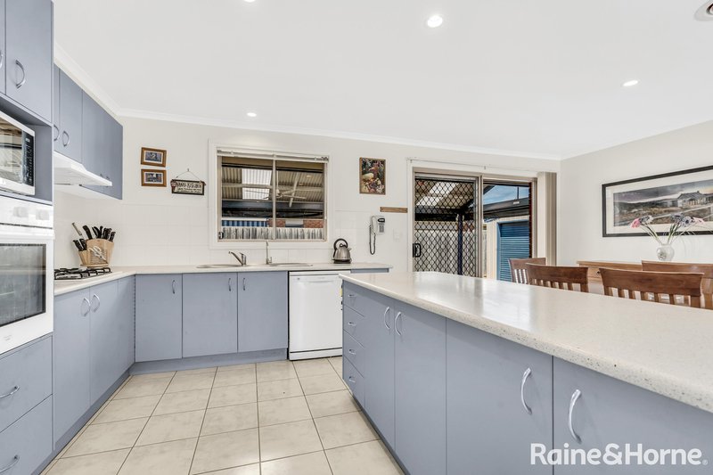 Photo - 3 Cover Drive, Sunbury VIC 3429 - Image 6