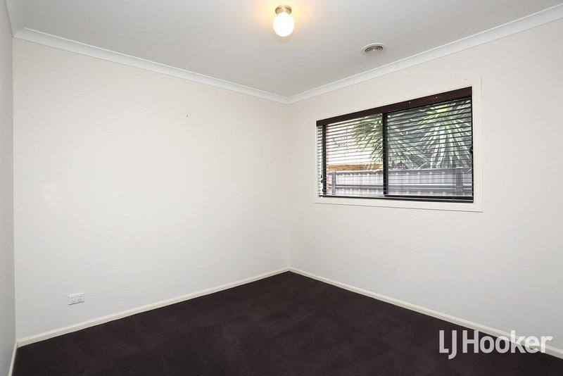 Photo - 3 Cowan Parkway, Point Cook VIC 3030 - Image 6