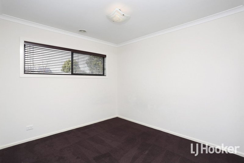 Photo - 3 Cowan Parkway, Point Cook VIC 3030 - Image 8