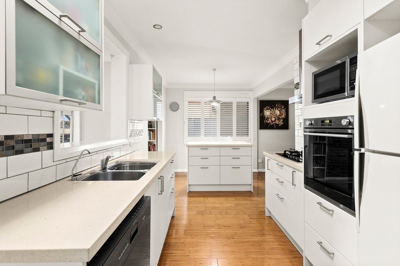 Photo - 3 Cox Parade, Mount Warrigal NSW 2528 - Image 3