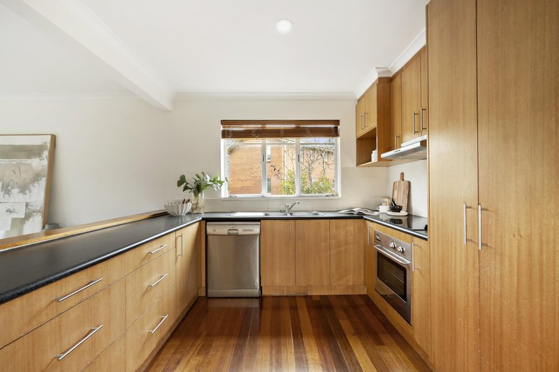 Photo - 3 Coxen Street, Hughes ACT 2605 - Image 5