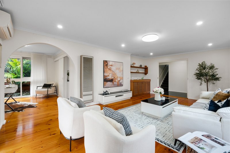 Photo - 3 Crawley Court, Vermont South VIC 3133 - Image 3