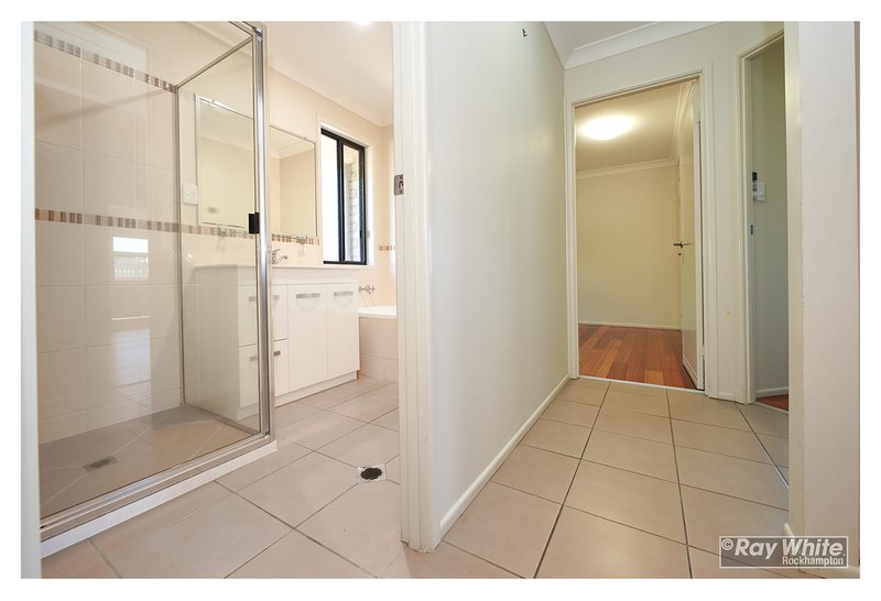 Photo - 3 Crear Court, Norman Gardens QLD 4701 - Image 7