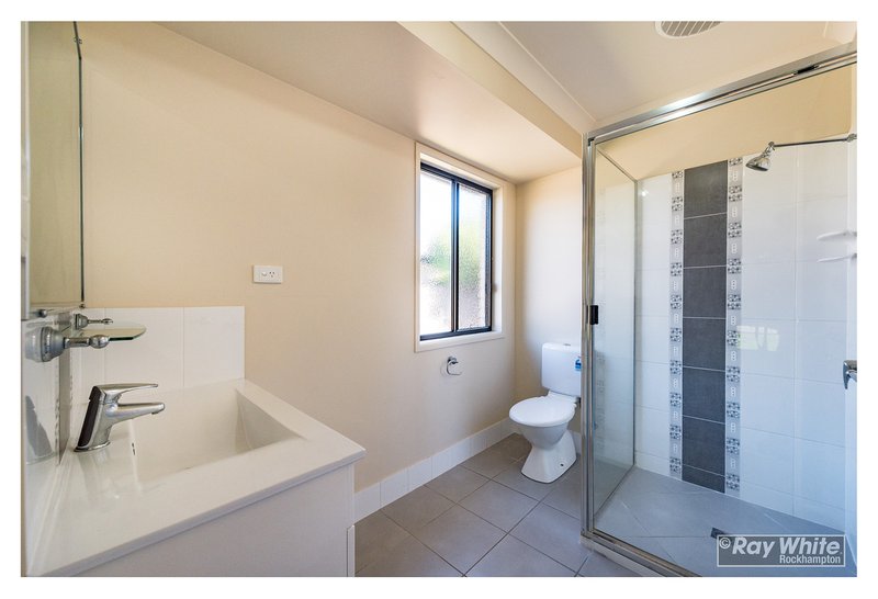 Photo - 3 Crear Court, Norman Gardens QLD 4701 - Image 12