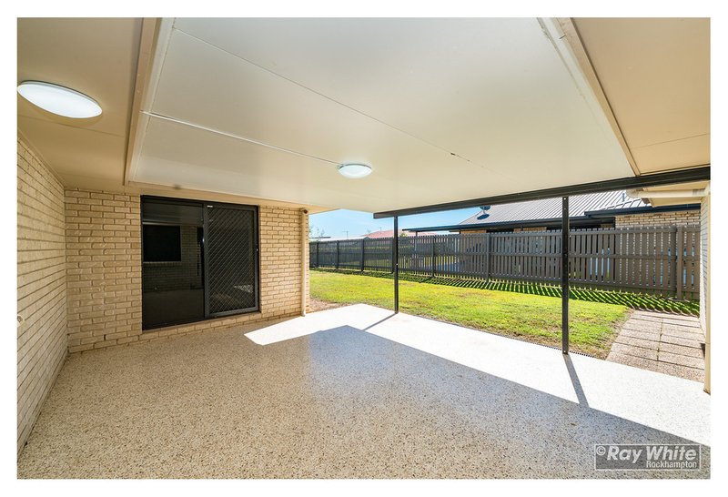 Photo - 3 Crear Court, Norman Gardens QLD 4701 - Image 13