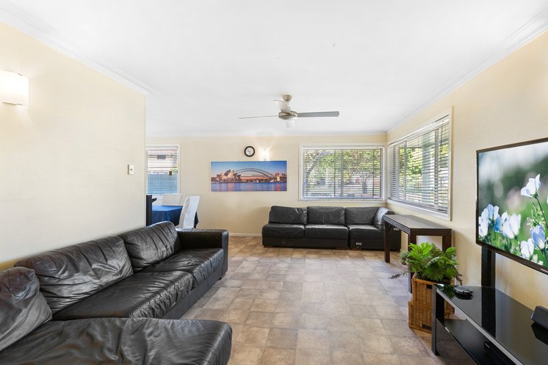 Photo - 3 Crew Street, Deception Bay QLD 4508 - Image 5