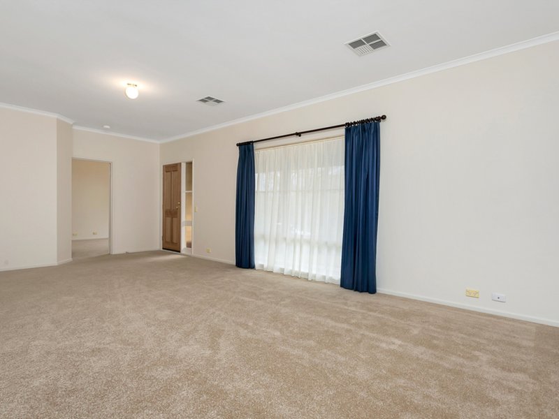 Photo - 3 Crowsnest Place, Seaford Rise SA 5169 - Image 2