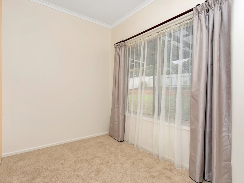 Photo - 3 Crowsnest Place, Seaford Rise SA 5169 - Image 9