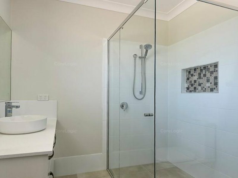 Photo - 3 Culligan Way, Flagstone QLD 4280 - Image 8