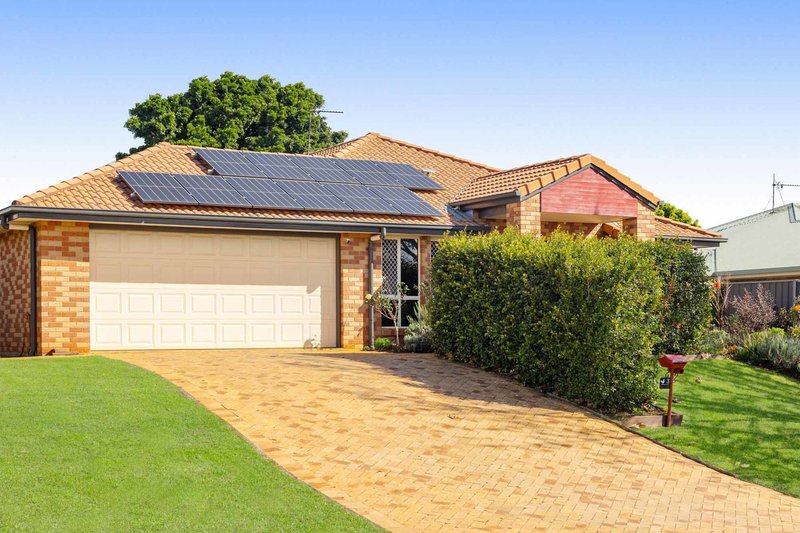 Photo - 3 Currawong Drive, Highfields QLD 4352 - Image 2