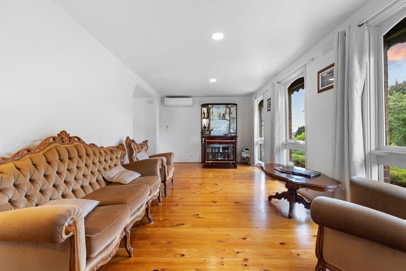 Photo - 3 Custer Grove, Bayswater North VIC 3153 - Image 2