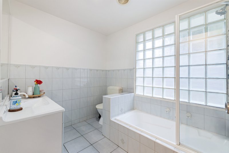 Photo - 3 Custer Grove, Bayswater North VIC 3153 - Image 13