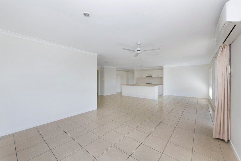 Photo - 3 Cycad Court, Moore Park Beach QLD 4670 - Image 5