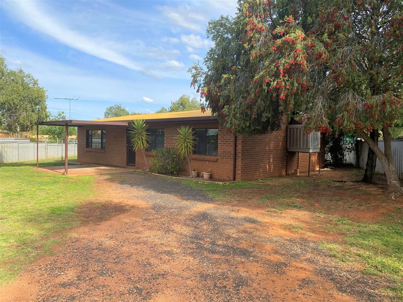 Photo - 3 Cypress Place, Cobar NSW 2835 - Image 1