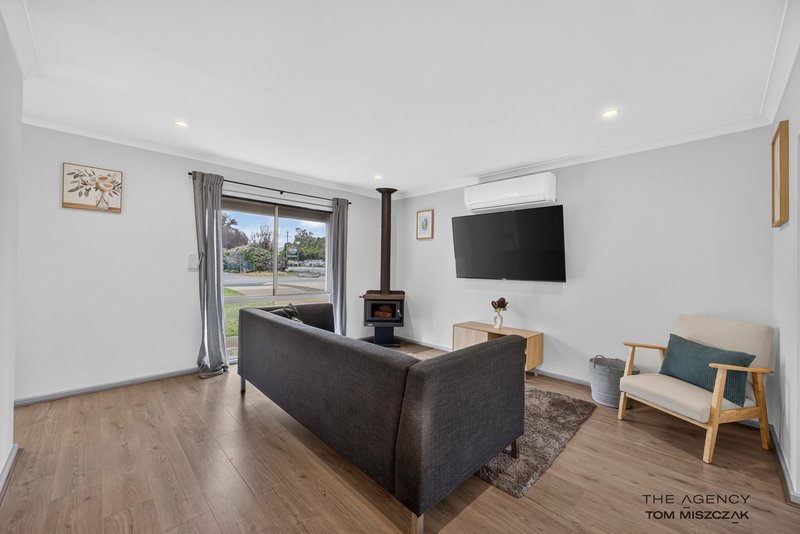 Photo - 3 Cypress Road, Forrestfield WA 6058 - Image 7