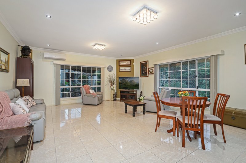 Photo - 3 Dale Court, Upper Kedron QLD 4055 - Image 4