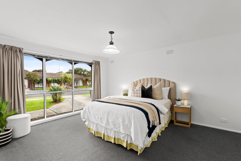Photo - 3 Dalyston Street, Grovedale VIC 3216 - Image 9
