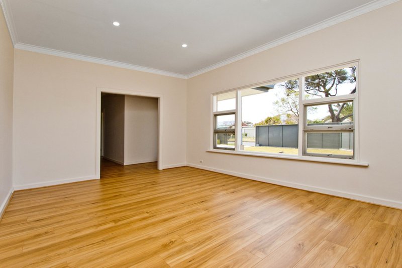 Photo - 3 Danvers Grove, Woodville Gardens SA 5012 - Image 5