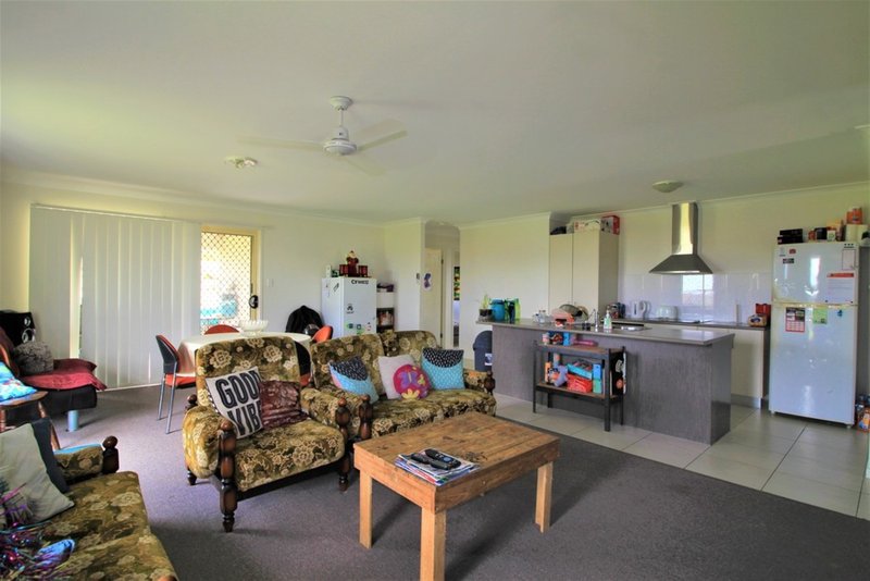 Photo - 3 Darter Close, Lowood QLD 4311 - Image 3