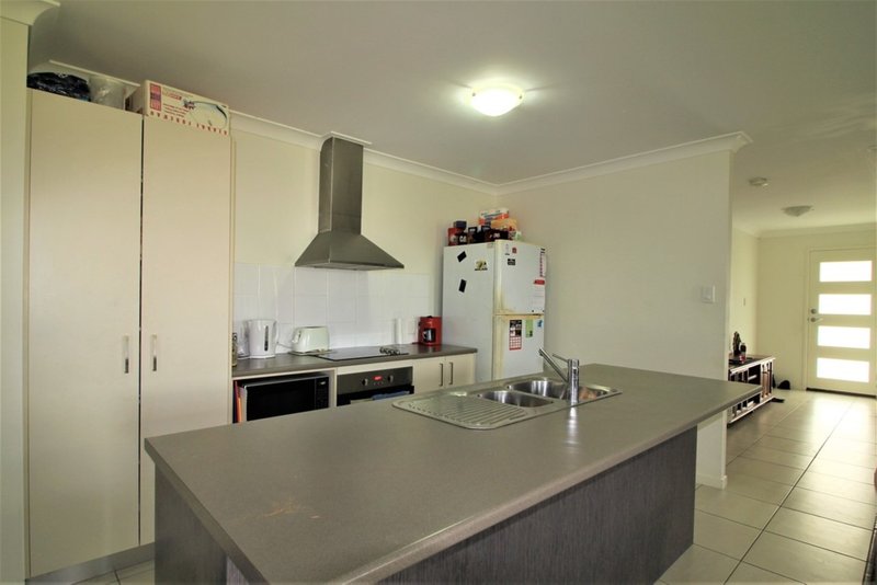 Photo - 3 Darter Close, Lowood QLD 4311 - Image 4