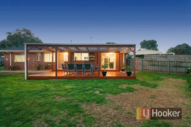 Photo - 3 Darvell Court, Pakenham VIC 3810 - Image 12