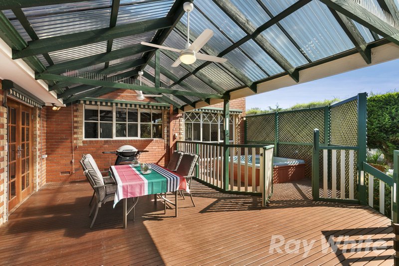 Photo - 3 Daryl Avenue, Glen Waverley VIC 3150 - Image 10