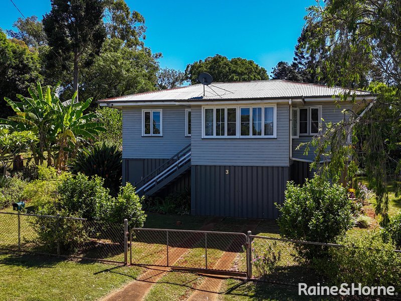 Photo - 3 Davies Street, Yarraman QLD 4614 - Image 2