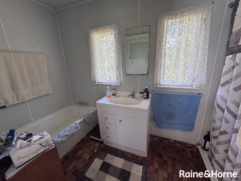 Photo - 3 Davies Street, Yarraman QLD 4614 - Image 10