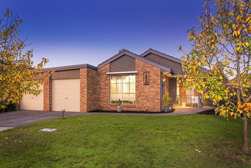 3 De Castella Close, Mill Park VIC 3082