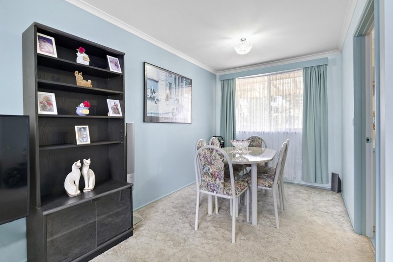 Photo - 3 Dean Place, Charnwood ACT 2615 - Image 5