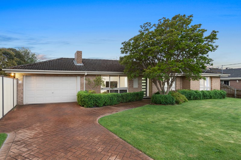 3 Deanswood Court, Cheltenham VIC 3192