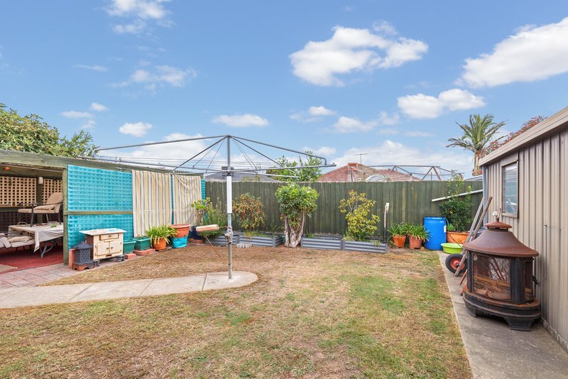 Photo - 3 Debra Court, Lalor VIC 3075 - Image 7