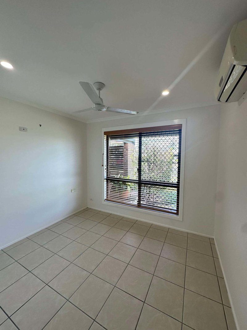 Photo - 3 Deegan Court, Avenell Heights QLD 4670 - Image 8