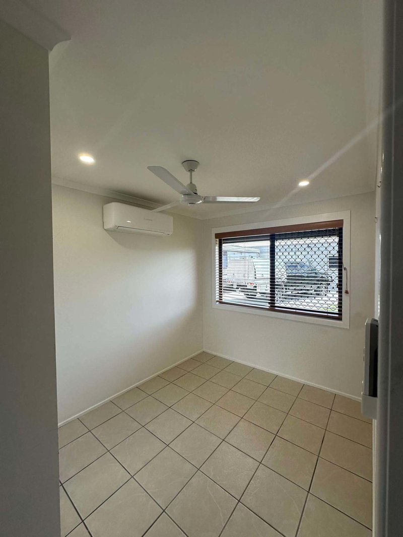 Photo - 3 Deegan Court, Avenell Heights QLD 4670 - Image 9